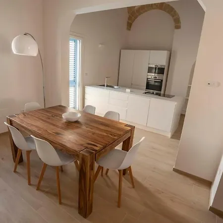 Palazzo Longo بيت للعطل
